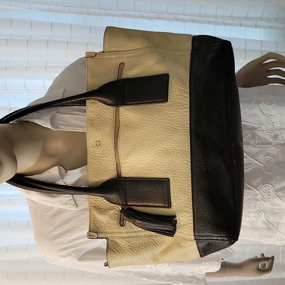 Kate Spade - Picture 2 of 6